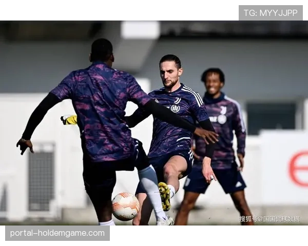 特写:伤停八个月后,南特门将拉冯重返赛场 特写:伤停八个月后,南特门将拉冯重返赛场